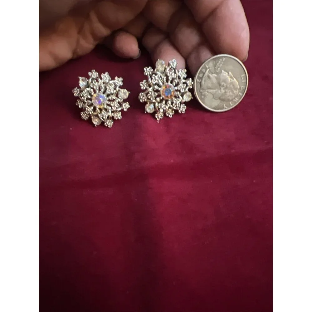 Vtg Coro Signed snow flake Christal‎ Glass Screwback Earrings